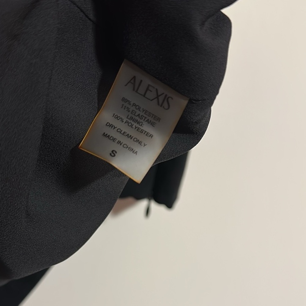Alexis Elegant Black V-Neck Mini Dress - Picture 9 of 10